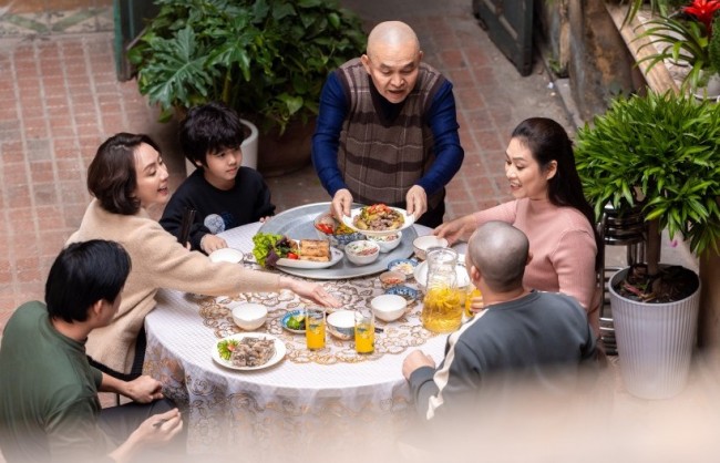 Xem "Mùi phở" để thêm trân quý không khí gia đình sum họp