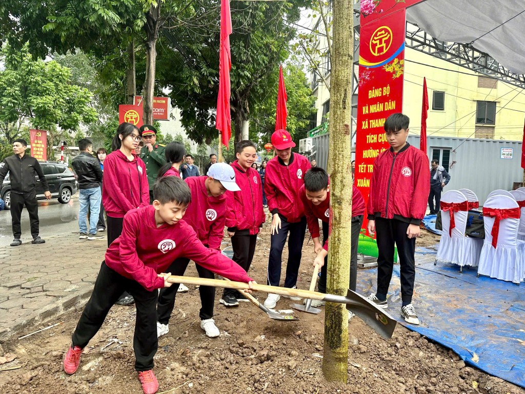 Tết Trồng cây Xuân Bính Ngọ 2026, xã Thanh Trì phấn đấu trồng mới 3.000 cây xanh