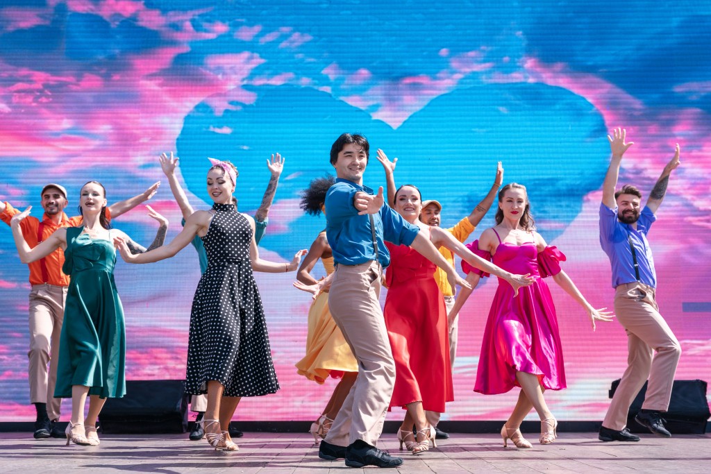 Một triệu bông tulip đang “nhuộm sắc” đỉnh Bà Nà đúng Tết Nguyên đán 2026