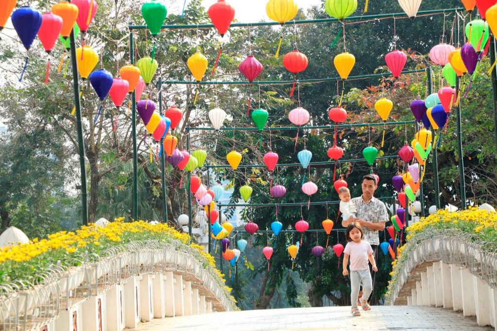 Tết Bính Ngọ trong mắt Gen Z: Hà Nội đẹp và hiện đại hơn