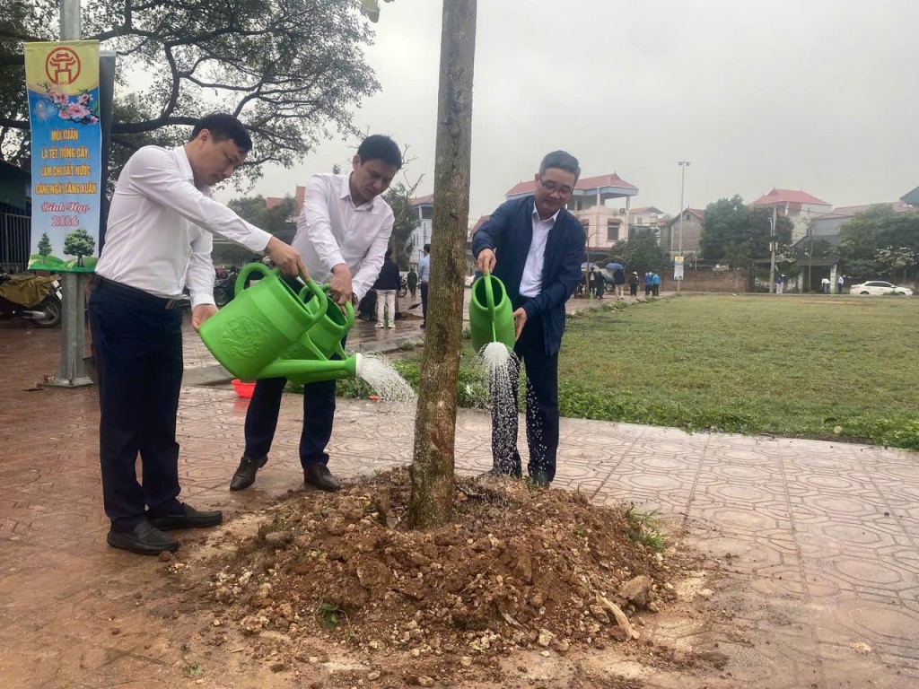 Xã Tiến Thắng: Gieo hơn 2.000 mầm xanh trong lễ phát động Tết trồng cây