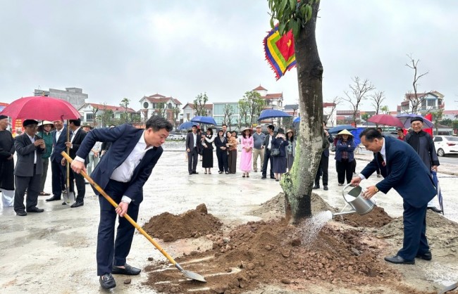 Xã Bát Tràng phát động trồng mới 3.200 cây xanh trong năm 2026