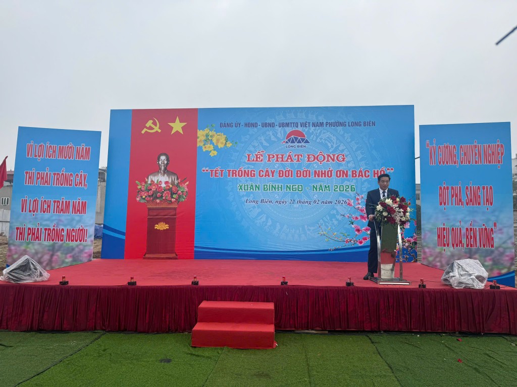 Phường Long Biên phát động trồng mới trên 400 cây xanh đô thị trong năm 2026 Phường Long Biên phát động trồng mới trên 400 cây xanh đô thị trong năm 2026