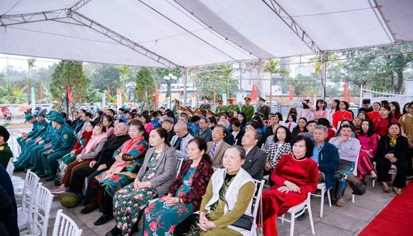 Phường Đông Ngạc lan tỏa khí thế đầu xuân qua Tết trồng cây “Đời đời nhớ ơn Bác Hồ” xuân Bính Ngọ 2026