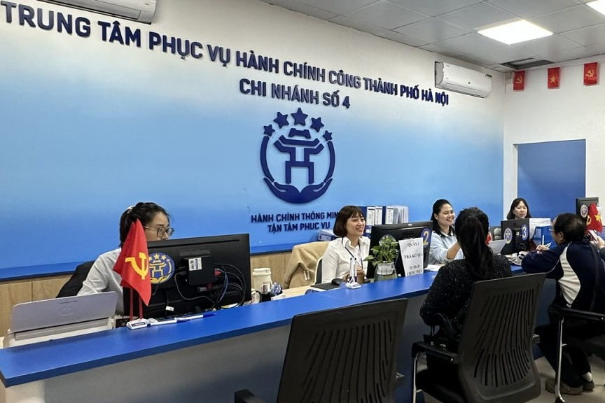 Người trẻ công sở bắt tay ngay vào guồng quay công việc