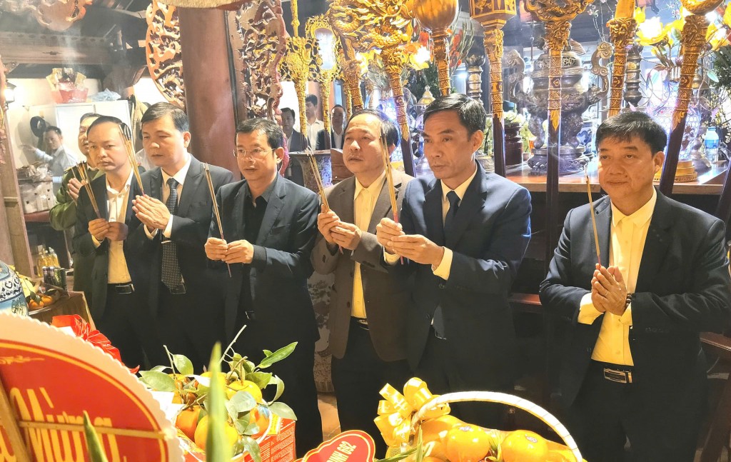 Rộn ràng không khí lễ hội tại Đoài Phương