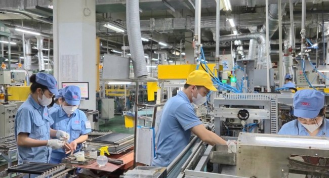 Phấn khởi, khẩn trương trong ngày đầu làm việc sau kỳ nghỉ Tết