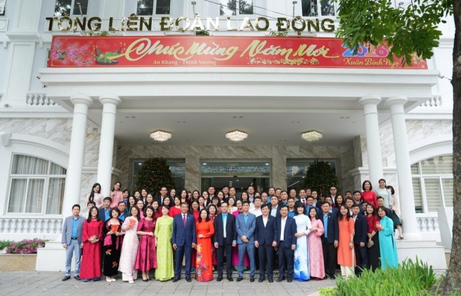 Gặp mặt đầu xuân, giao nhiệm vụ năm 2026 cho cán bộ cơ quan Tổng Liên đoàn Lao động Việt Nam