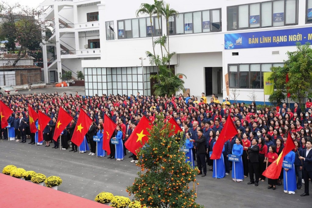 Rộn ràng khí thế lao động sản xuất đầu Xuân