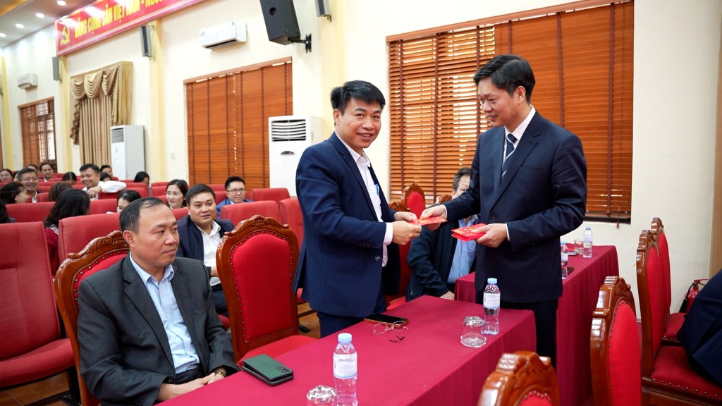 Hệ thống chính trị xã Dương Hòa hướng tới một năm mới bứt phá Hệ thống chính trị xã Dương Hòa hướng tới một năm mới bứt phá