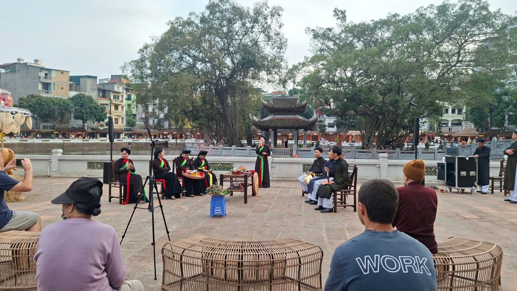 Có một Hà Nội “rất khác” trong mắt người dân và du khách