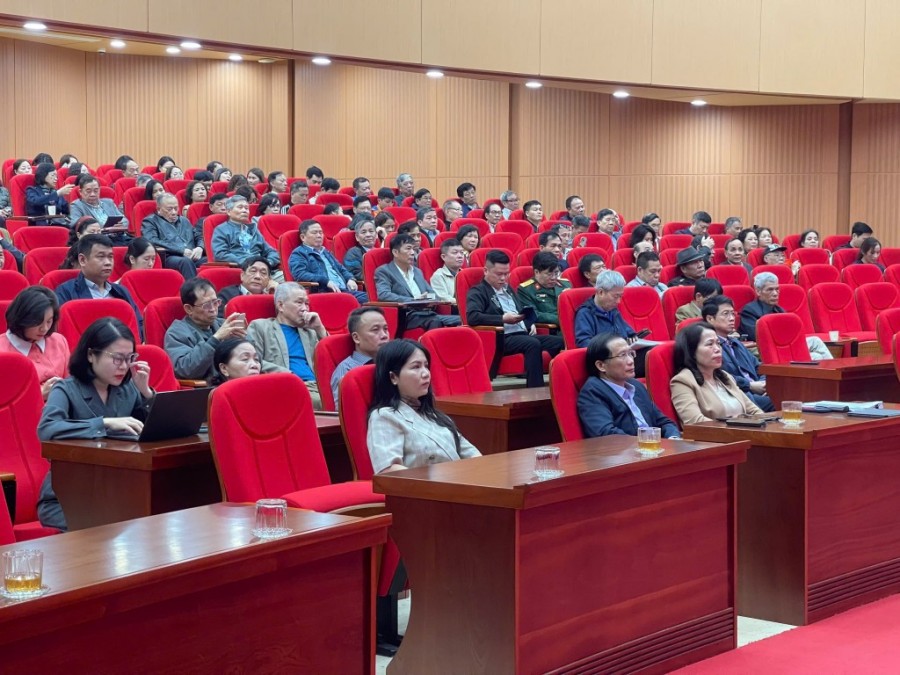 Các cán bộ học tập tại điểm cầu phường Cầu Giấy. Ảnh: CG