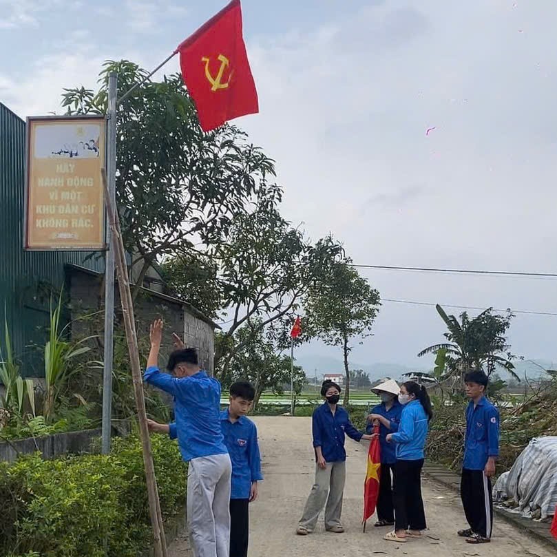 Đoàn xã Phúc Thịnh tích cực tuyên truyền, bám sát từng thôn, xóm