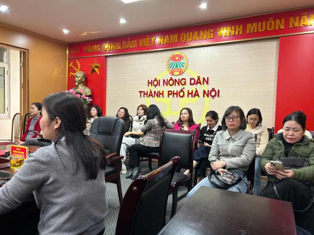 Cán bộ, đảng viên Đảng bộ MTTQ Việt Nam TP Hà Nội nghiên cứu, học tập 2 nghị quyết quan trọng Cán bộ, đảng viên Đảng bộ MTTQ Việt Nam TP Hà Nội nghiên cứu, học tập 2 nghị quyết quan trọng