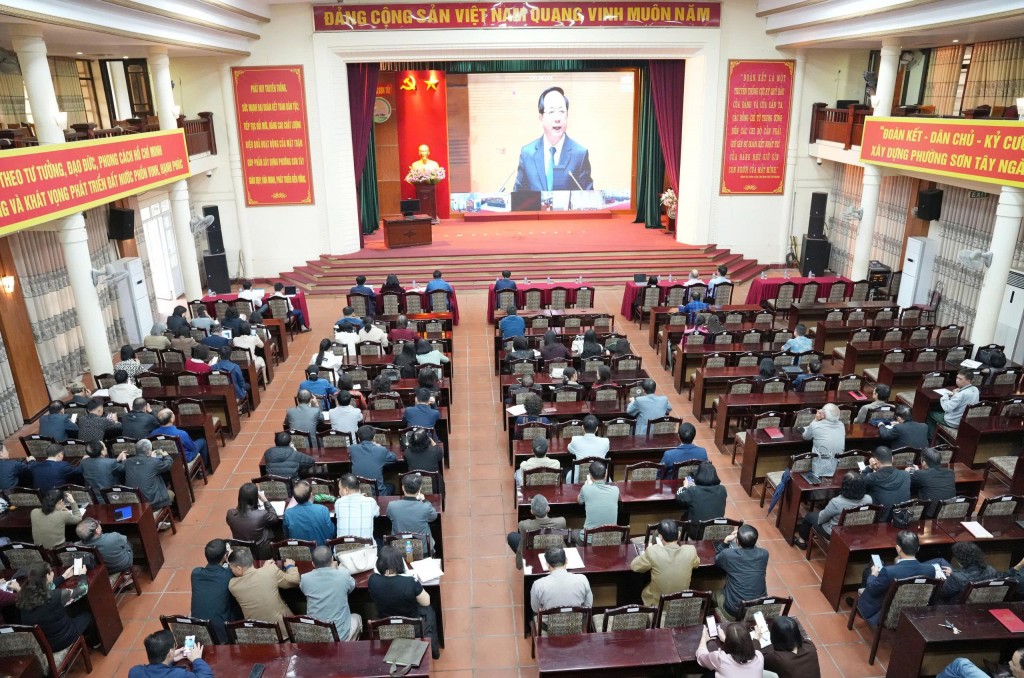 Các xã, phường ngoại thành Hà Nội nghiêm túc học tập quán triệt các nghị quyết của Bộ Chính trị Các xã, phường ngoại thành Hà Nội nghiêm túc học tập quán triệt các nghị quyết của Bộ Chính trị