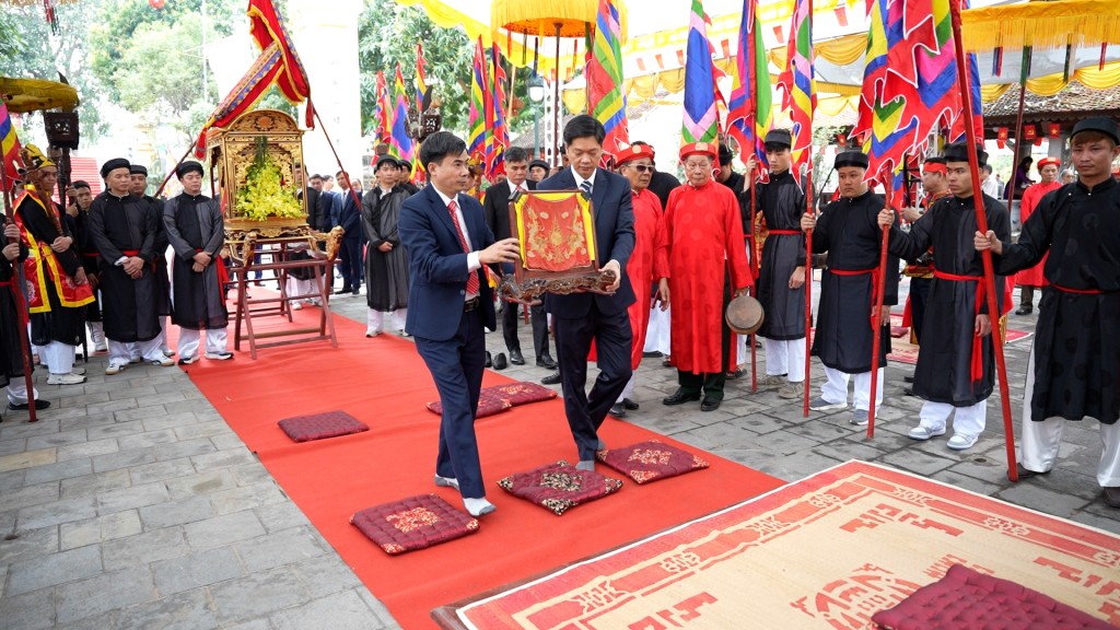 Xã Dương Hòa quyết tâm sớm đưa các nghị quyết của Bộ Chính trị vào cuộc sống Xã Dương Hòa quyết tâm sớm đưa các nghị quyết của Bộ Chính trị vào cuộc sống