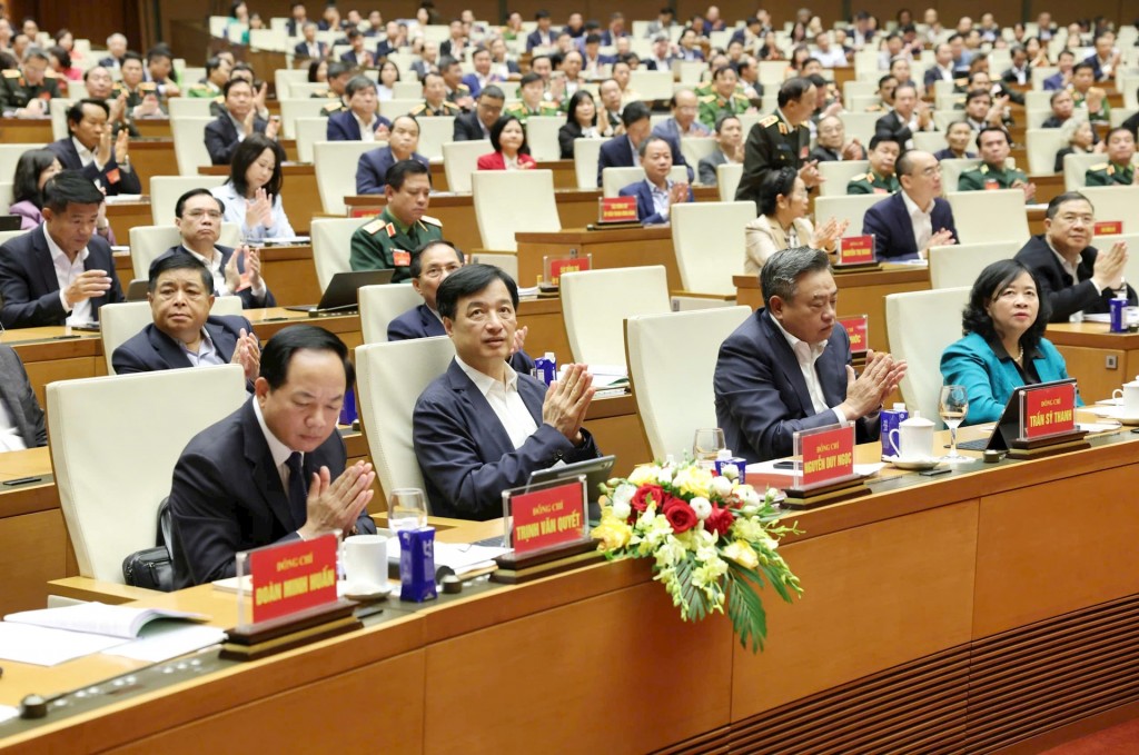 Hơn 2 triệu cán bộ, đảng viên dự hội nghị quán triệt, triển khai các Nghị quyết 79 và 80 của Bộ Chính trị Hơn 2 triệu cán bộ, đảng viên dự hội nghị quán triệt, triển khai các Nghị quyết 79 và 80 của Bộ Chính trị