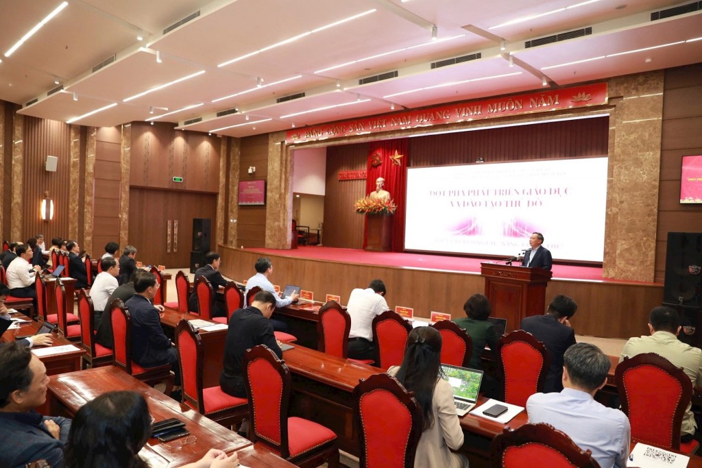 Hà Nội triển khai thực hiện ngay các nghị quyết chiến lược của Bộ Chính trị Hà Nội triển khai thực hiện ngay các nghị quyết chiến lược của Bộ Chính trị