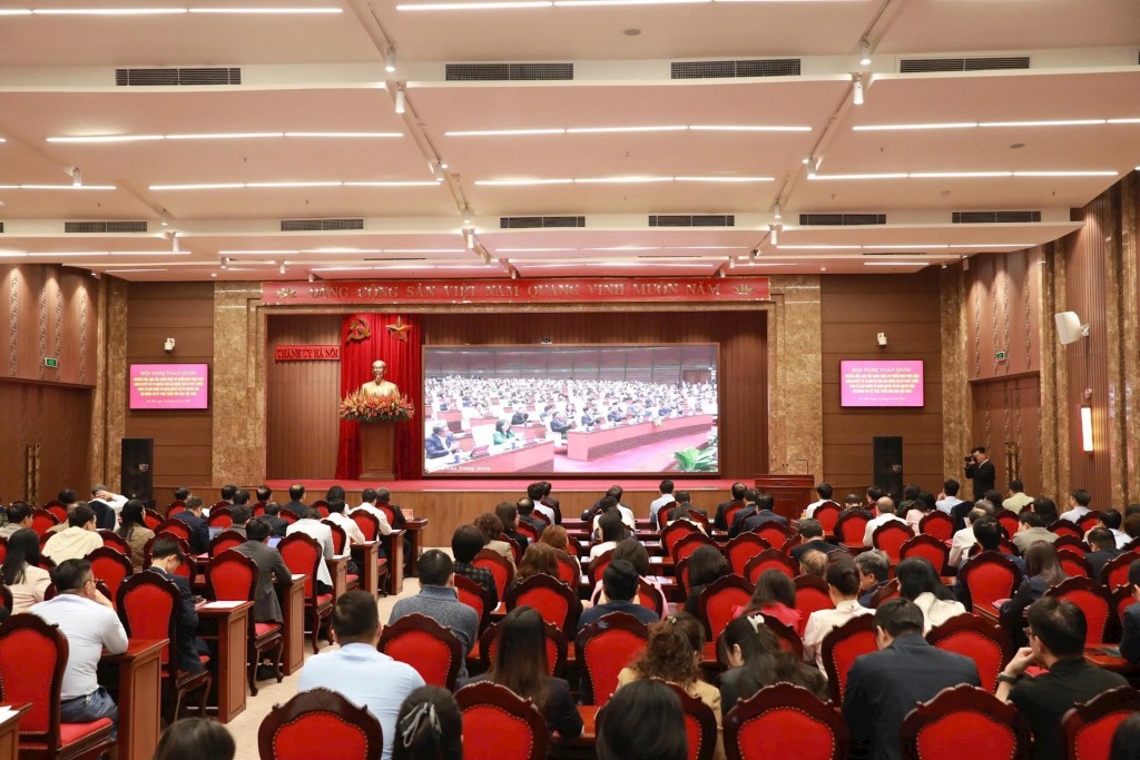 Hơn 2 triệu cán bộ, đảng viên dự hội nghị quán triệt, triển khai các Nghị quyết 79 và 80 của Bộ Chính trị Hơn 2 triệu cán bộ, đảng viên dự hội nghị quán triệt, triển khai các Nghị quyết 79 và 80 của Bộ Chính trị