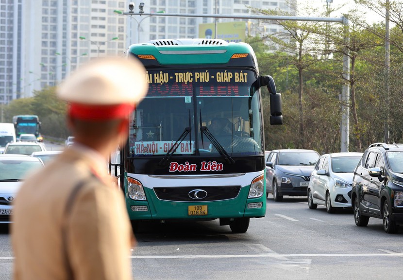 Kiên quyết không để xe khách “tranh thủ” dịp lễ hội xuân để vi phạm
