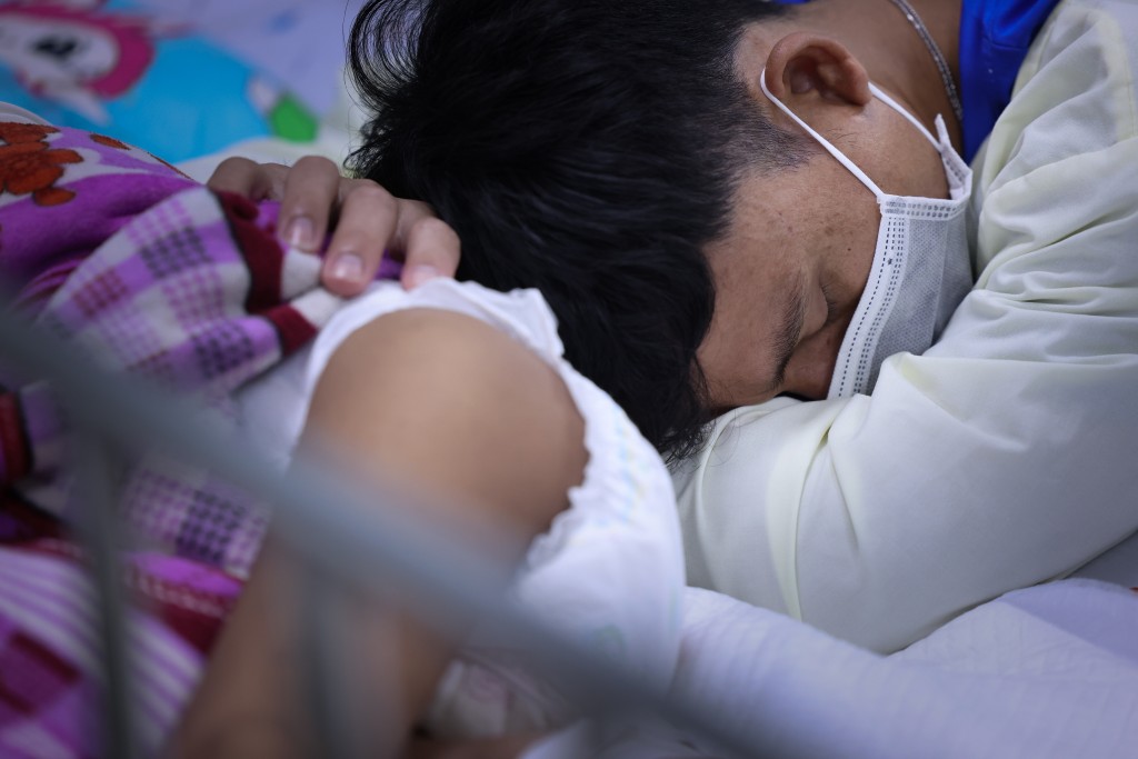 Những “màu đỏ không Tết” do Sốt xuất huyết Dengue