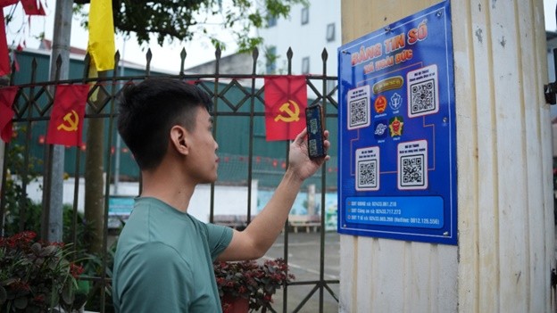 Mô hình “Bảng tin số” tại Hoài Đức đưa chính quyền gần dân hơn