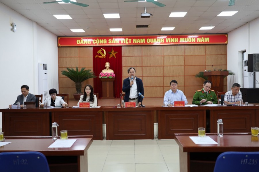 Đồng chí Đỗ Thanh Tùng - Bí thư Đảng ủy phường phát biểu đề dẫn