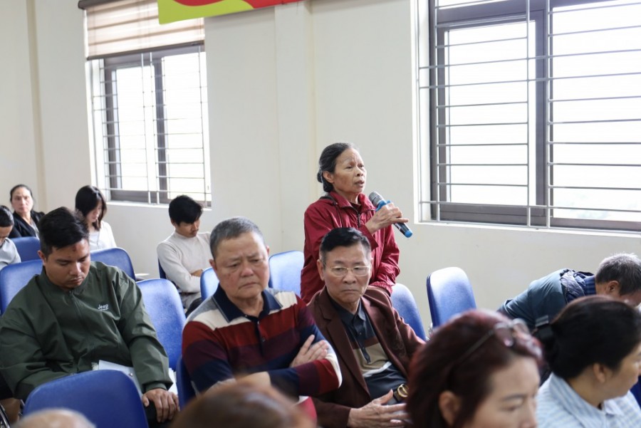 Bà Phạm Thị Bền phát biểu tại hội nghị