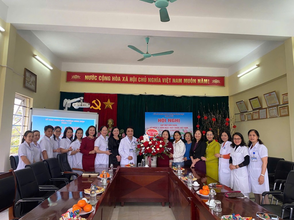 Khối Giáo dục Phường Đông Ngạc chúc mừng cán bộ, nhân viên Trạm Y tế nhân dịp kỷ niệm 71 năm ngày Thầy thuốc Việt Nam (27/02/1955 – 27/02/2026) Khối Giáo dục Phường Đông Ngạc chúc mừng cán bộ, nhân viên Trạm Y tế nhân dịp kỷ niệm 71 năm ngày Thầy thuốc Việt Nam (27/02/1955 – 27/02/2026)