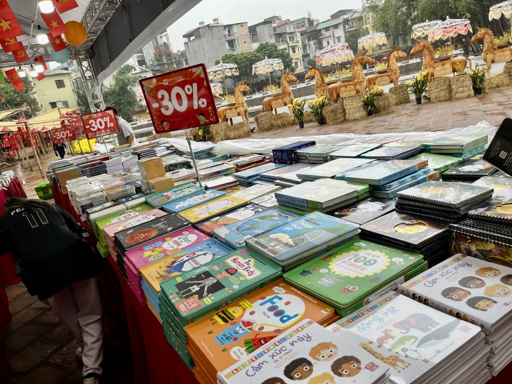 Đa dạng các hoạt động cho trẻ em tại Hội sách Chào Xuân 2026
