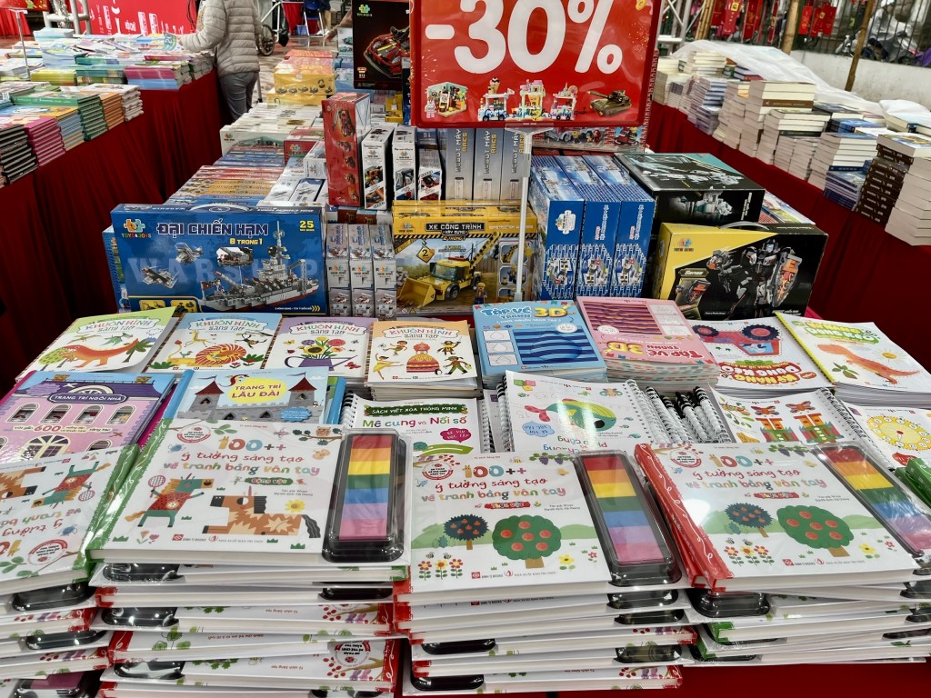 Đa dạng các hoạt động cho trẻ em tại Hội sách Chào Xuân 2026