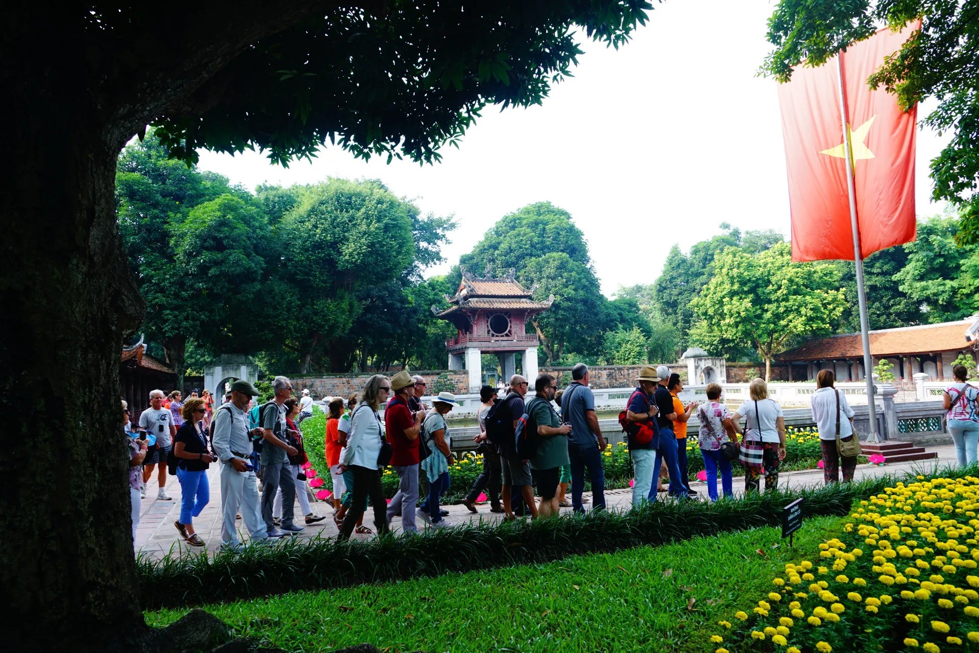 Để văn hóa thực sự trở thành nền tảng vững chắc của phát triển