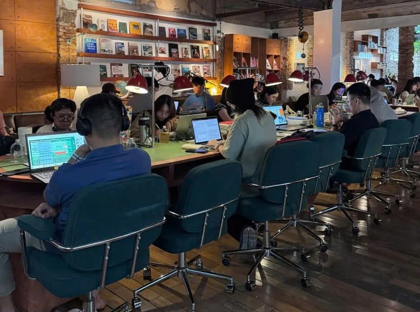 Làm việc trong không gian sáng tạo, linh hoạt là môi trường được nhiều lao động trẻ ưa chuộng nhưng cũng dễ trở thành lý do để dịch chuyển khi kỳ vọng chưa được đáp ứng Làm việc trong không gian sáng tạo, linh hoạt là môi trường được nhiều lao động trẻ ưa chuộng nhưng cũng dễ trở thành lý do để dịch chuyển khi kỳ vọng chưa được đáp ứng