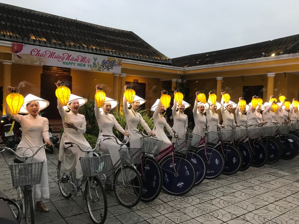 Chào “Dáng phố” Chào “Dáng phố”