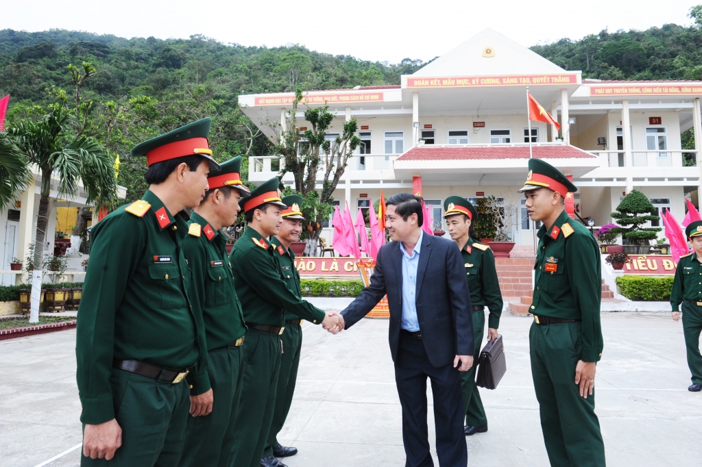 Lãnh đạo tỉnh Quảng Nam chúc Tết lực lượng vũ trang tuyến biên giới, hải đảo