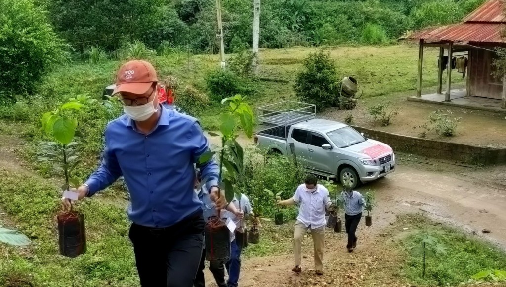 Quảng Nam: Hội Nông dân Điện Bàn mang “Xuân yêu thương” lên vùng biên