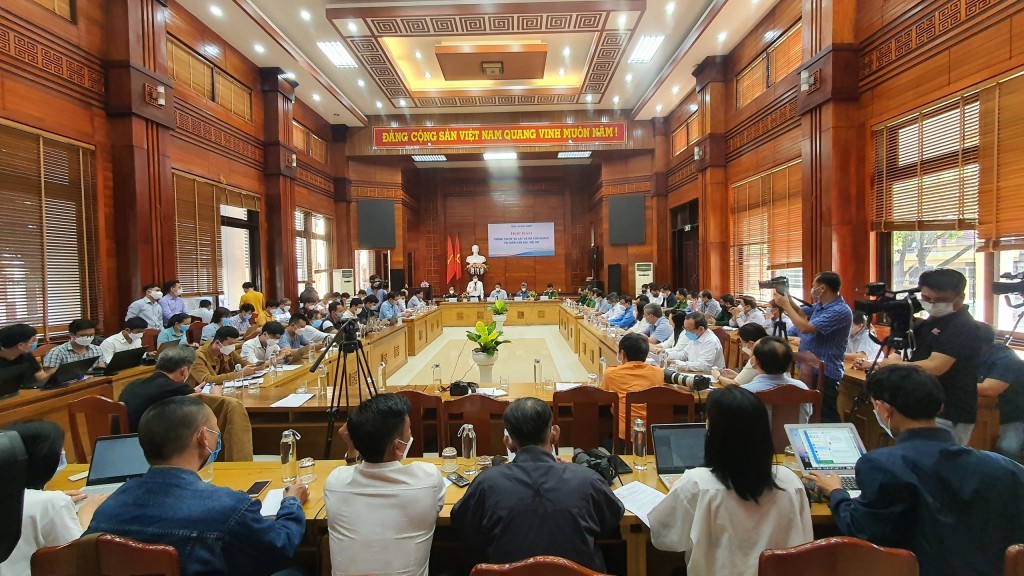  UBND tỉnh Quảng Nam tổ chức họp báo thông tin về vụ chìm tàu khiến 17 người chết