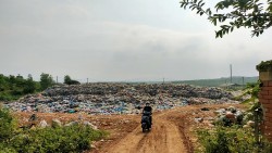 Quảng Trị: Lò đốt rác bỏ không gần hai năm, sau một tháng chạy thử