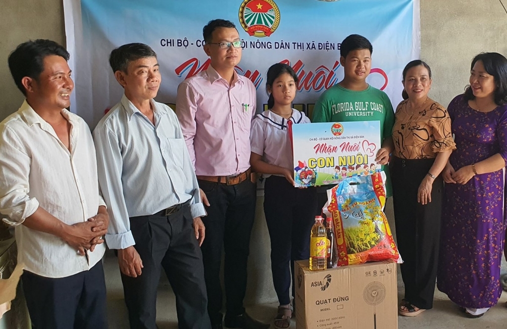 Em Đỗ Thị Ánh Tuyết được HND TX Điện Bàn nhận nuôi dưỡng