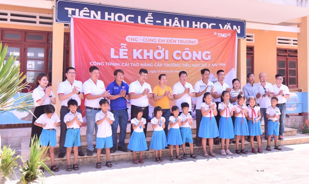 Tập đoàn TNG Holdings Vietnam đã trao cho Trường Tiểu học số 2 An Vĩnh hạng mục “Cải tạo và nâng cấp trường