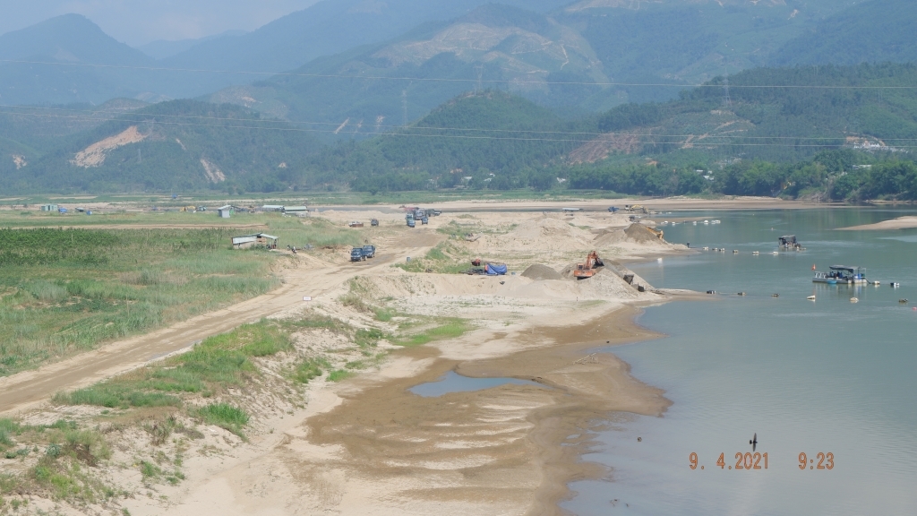 Hoạt động khai thác cát tại huyện Đại Lộc, Quảng Nam