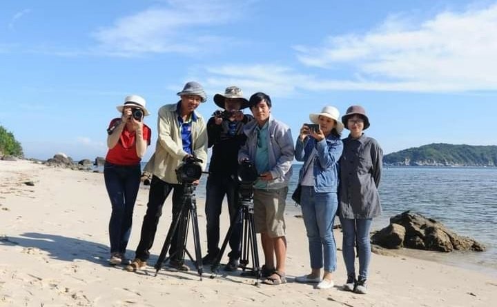 Các phóng viên tác nghiệp tại đảo Cù Lao Chàm, Hội An 