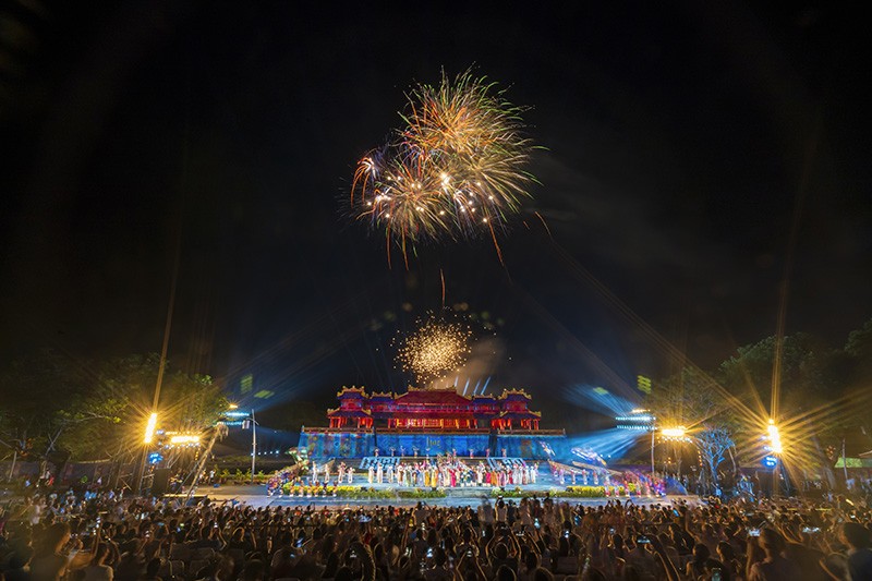 Tuần lễ cao điểm Festival Huế 2022 đã thực sự trở lại tưng bừng với đêm khai màn ấn tượng