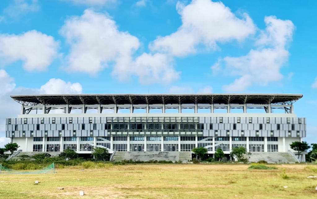Sân vận động Hòa Xuân, có mức đầu tư hơn 300 tỷ đồng