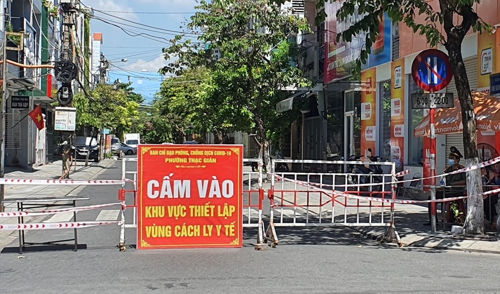 Phong tỏa khu vực có ca nghi nhiễm Covid-19