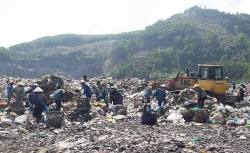 Đà Nẵng: Yêu cầu người dân không nhặt rác tái chế để tránh nguy cơ lây bệnh