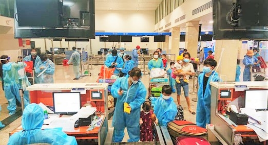 tỉnh Quảng Nam đã đón gần 400 công dân của mình về quê bằng máy bay miễn phí.