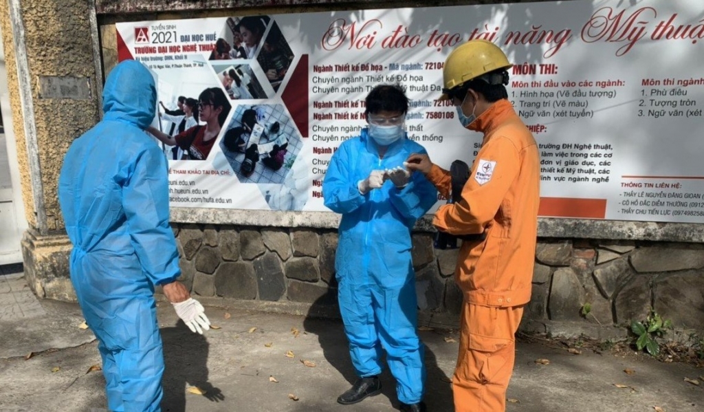 Kiểm tra, bảo đảm cấp điện cho các khu cách ly