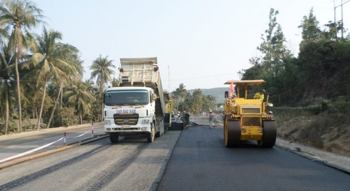 Thi công tuyến đường QL40B (Ảnh: SCI)