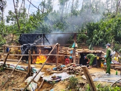 Quảng Nam: Quyết liệt truy quét “vàng tặc” trả lại bình yên cho núi rừng
